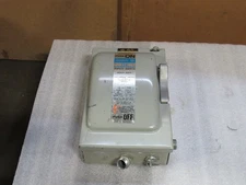 Gould ITE Fused Heavy Duty Vacu-Break Safety Switch F351 30 A Amp 600Vac 250Vdc