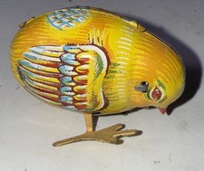 VTG TIN TOY - LITHO WIND UP CHICKEN NO EGGSHEL  - HAJI YELLOW 1950S RETRO