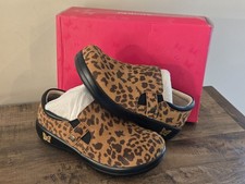  130 Alegria Kara Leapord Print Comfort Shoes Slip On Leather Suede Women Sz 37