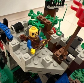 LEGO System Castle Dark Forest Fortress 6079 In 1996 Used Retired As Is