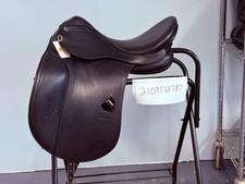 Stubben 1894 Leather Dressage Saddle 17.5 Med...
