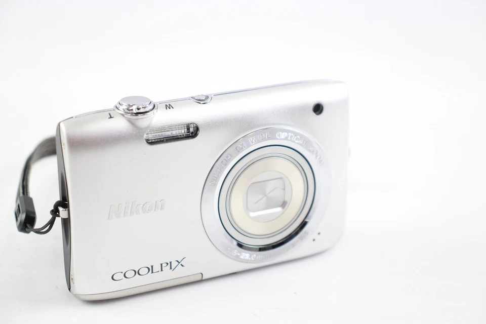 Nikon Coolpix S2800 Digital Compact Camera Working w/ Nikkor 5x Optical Zoom - Image 2 of 4