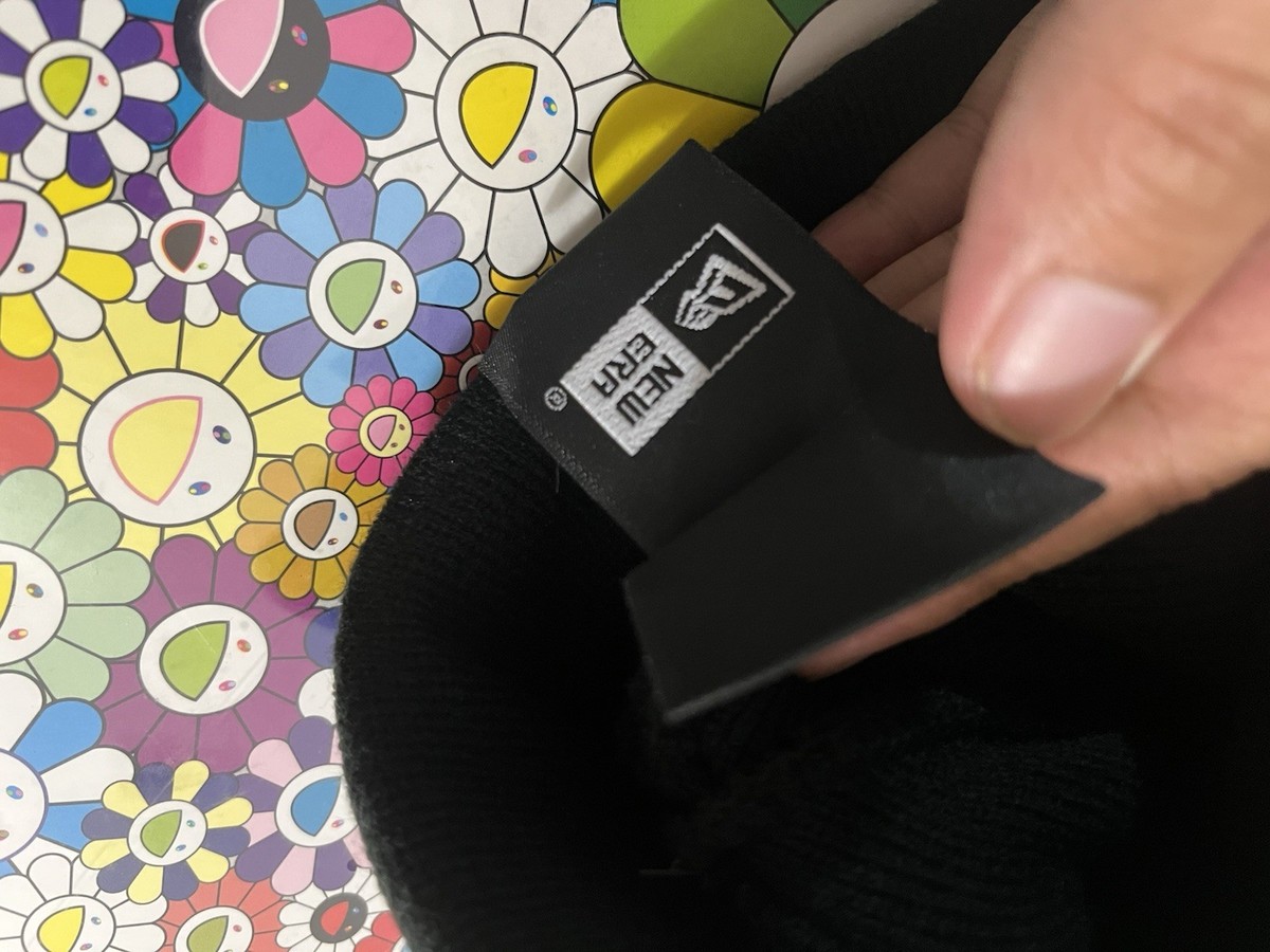Supreme Box Logo Black Beanie “World Famous” FW21 - New Without