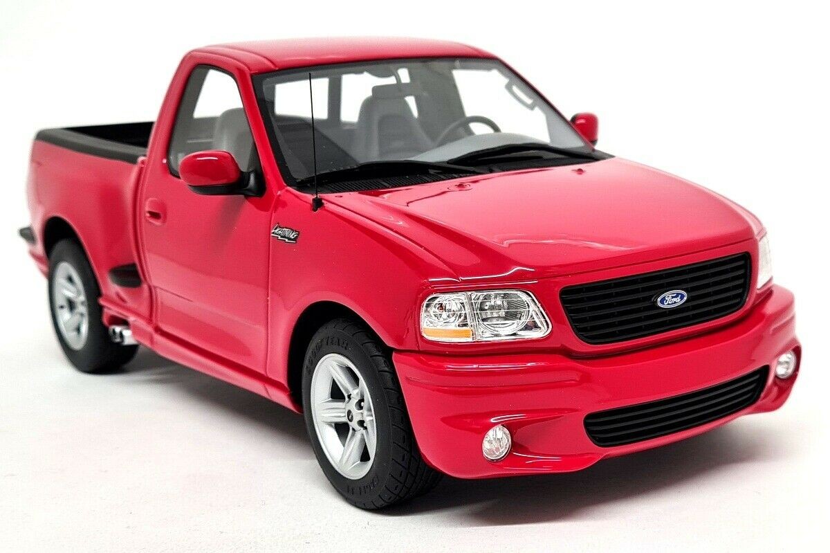 DNA 1/18 - Ford F-150 SVT Lightning 2003 Red Pickup Truck Resin Model Car