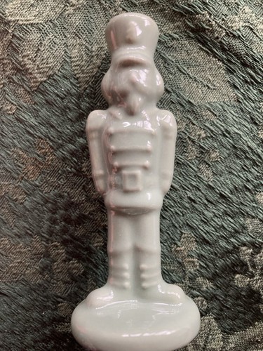 Target Bullseye Playground Christmas Nutcrackers Soldiers Pink Green Iridescent - Picture 4 of 5