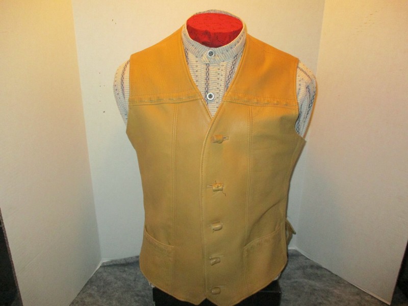  Vintage PIONEER WESTERN WEAR GENUINE LEATHER  VEST