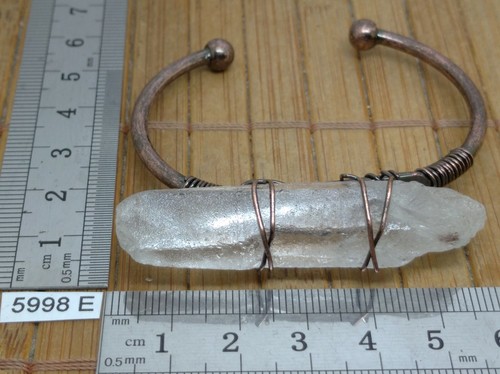 Bracelet reglable avec grosse pointe de quartz en CRISTAL DE ROCHE lithotherapie - 第 1/5 張圖片
