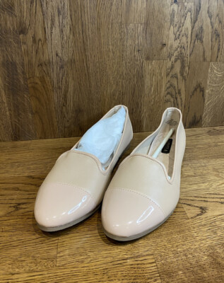 Carvela UK5 Leder Nude Flache Slipper Runde Spitze Lack Mix Bequem Schuhe