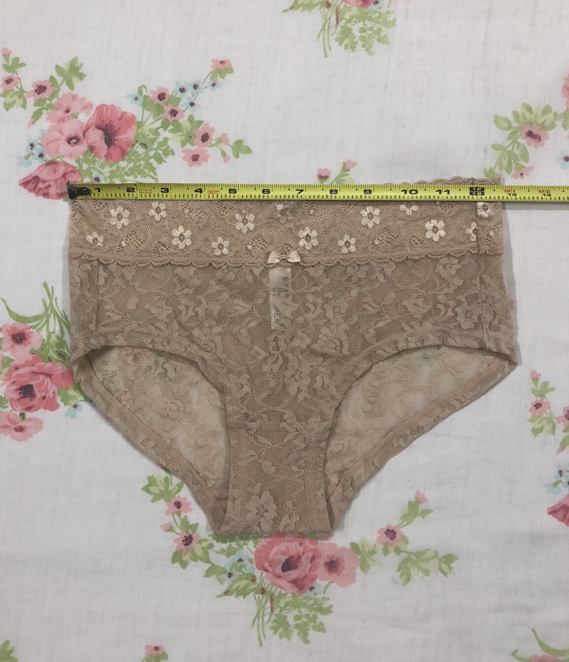 Women’s Stretch Floral Lace Bikini Panties Size Small Gem