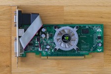 Nvidia GeForce 7300 SE  PCIe VGA Card  64MB RAM - Works
