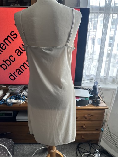 Marks & Spencer M&S Stone Colour Slip Size 14 - Picture 4 of 7