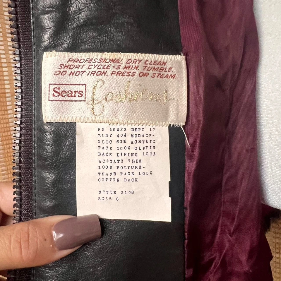 Vintage Sears fashion grey faux fur hooded zip up coat with pockets - Image 3 of 4