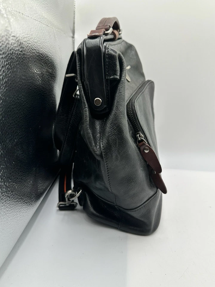 Mochila Springstep L’Artiste negra de cuero envejecido con adornos marrones Foto 4 de 4