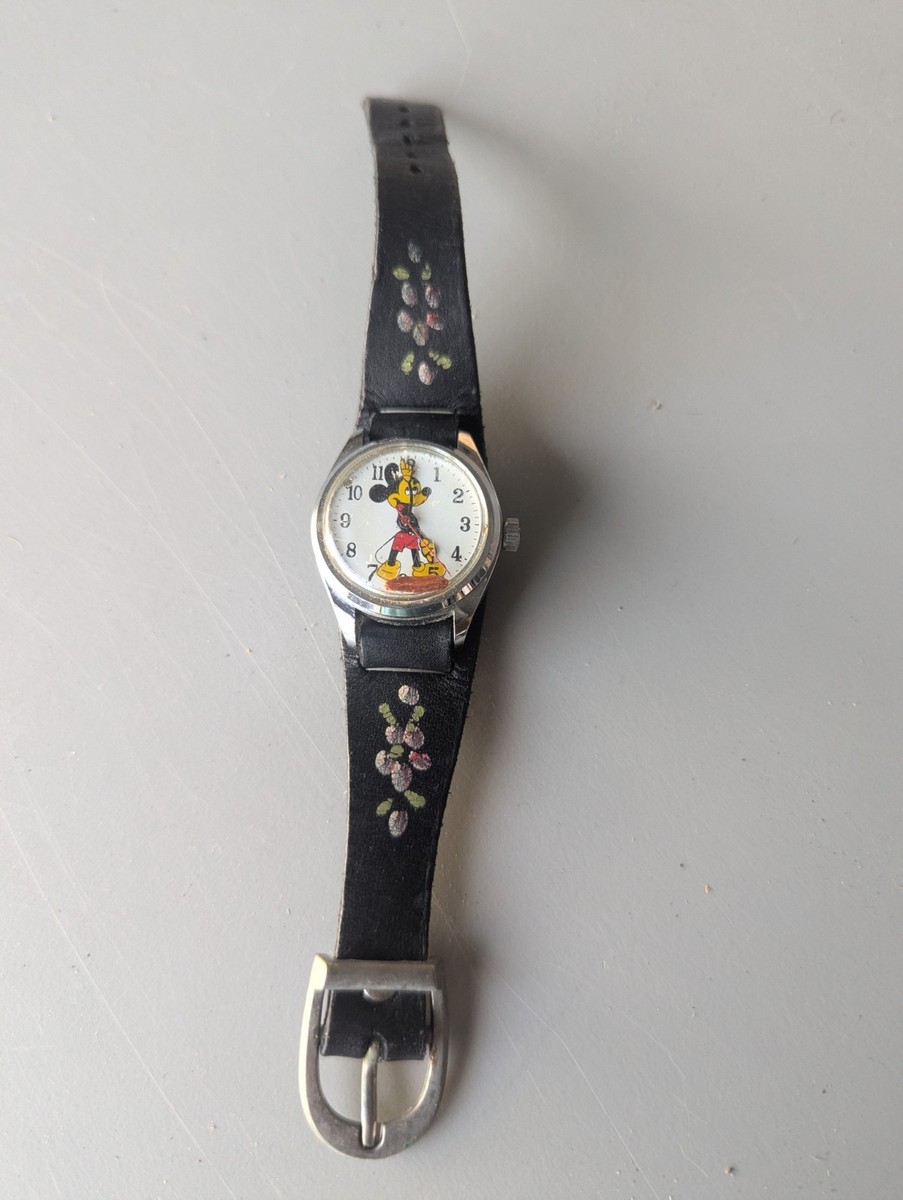 Walt Disney Mickey Mouse Lorus V515-6000 A1 Men's Watch for sale