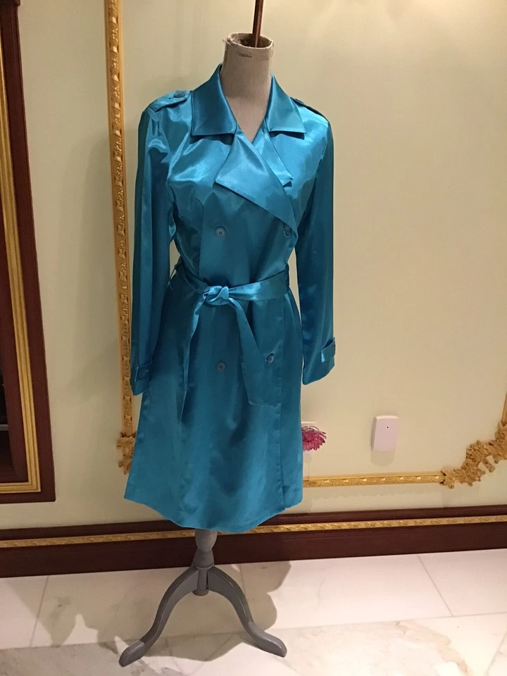 Bloomingdales long treanch coat size 6 turquoises color Gorgeous — 第 2/4 张图片