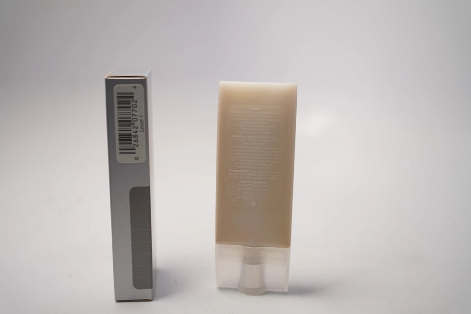 Rare Discontinued Prescriptives Traceless Skin Responsive Tint Level 1 -1oz - Image 2 of 4