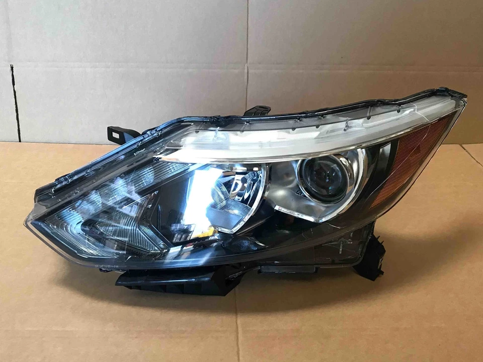 Halogen Headlight for 2017 2018 2019 Nissan Rogue Sport 260606MA0A Driver Left - Image 2 of 4