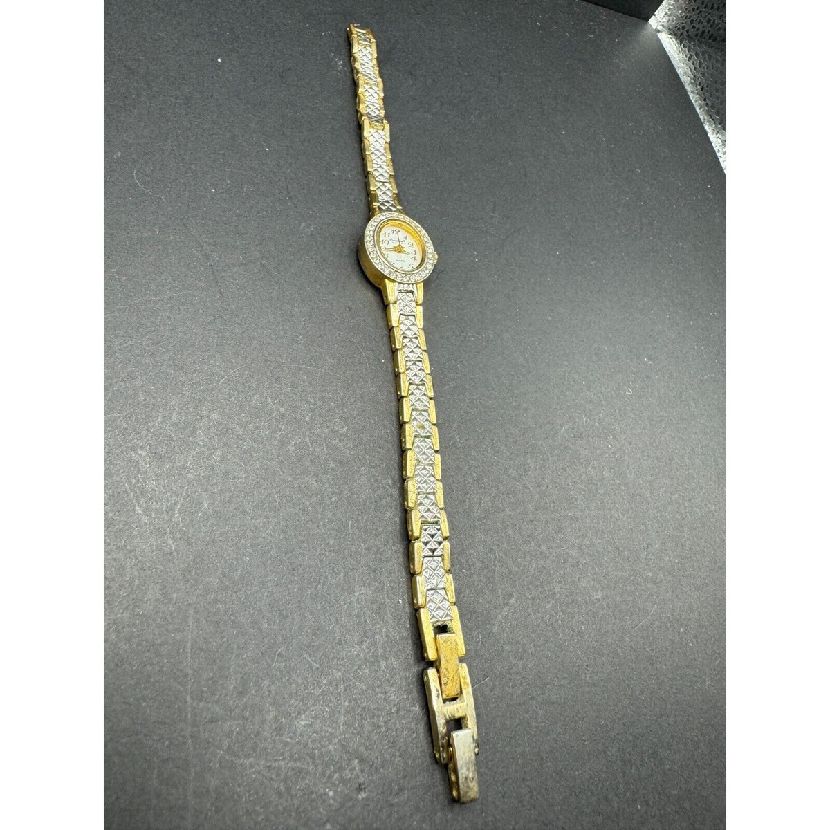 Precision by Gruen GP447L Gold and Silver Crystal Oval  display picture 2