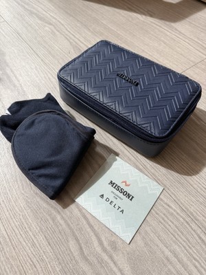 Kit De Voyage Missoni Delta One First Class - Nécessaire En Cuir Bleu Neuf