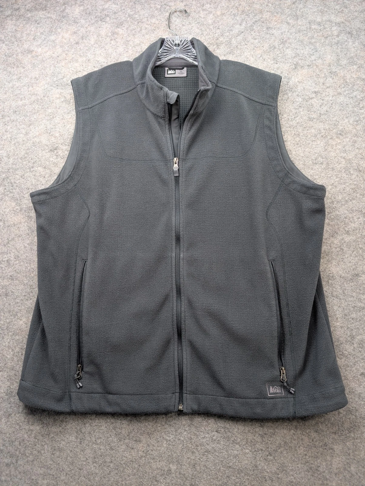 REI Vest Men's XXL Gray Fleece Full Zip Outdoors Hiking Trail Gorpcore
Opens in a new window or tab