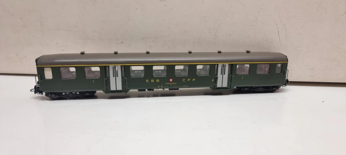 LILIPUT Voiture mixte 1ère/2nde livrée verte ep VI DB HO 1/87