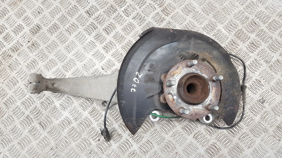 INFINITI M M30D 175KW LHD RUEDA DELANTERA IZQUIERDA SUSPENSIÓN BUJE HUSILLO NUDILLO Foto 2 de 4