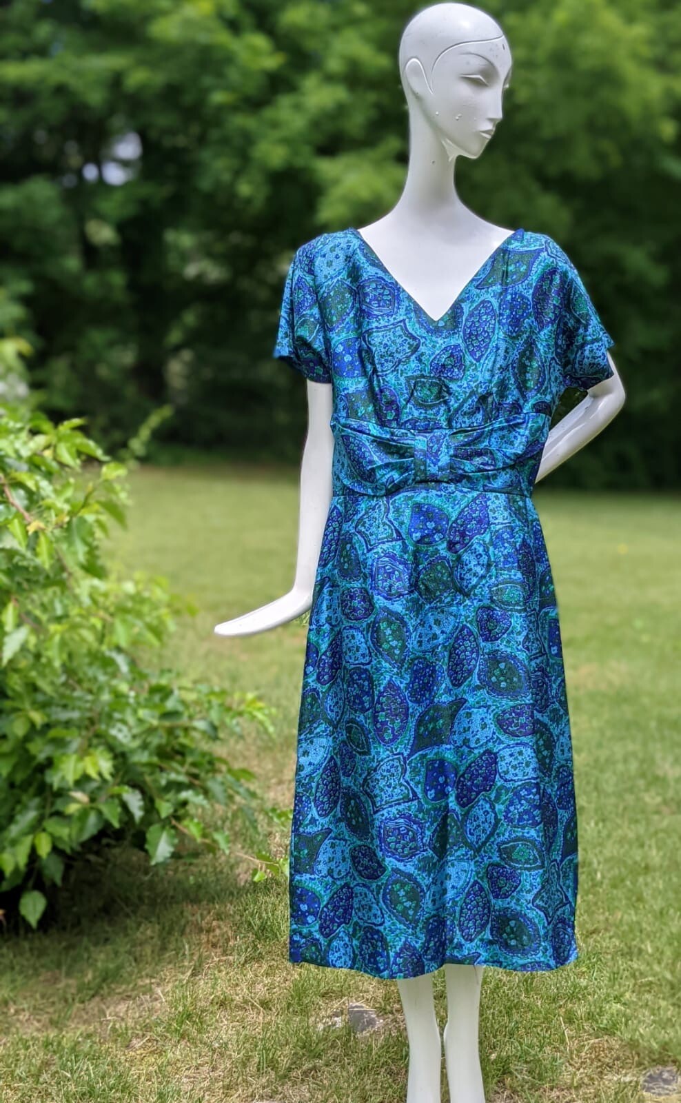 VINTAGE LATE 1950’S BLUE AND GREEN PRINT SILK DRE… - image 1