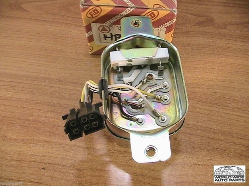 for Datsun 610 710 810 B210 200SX: Voltage Regulator ref 23500-N6001 1975-1978 - Picture 2 of 12