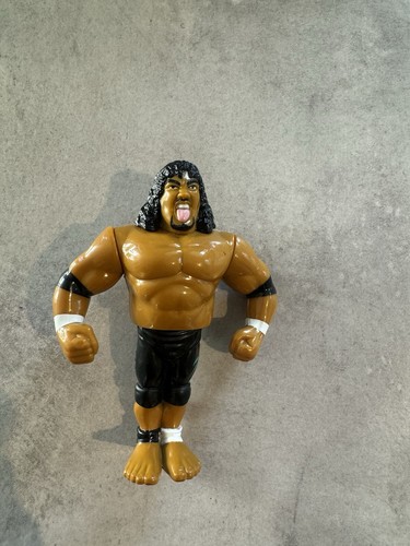 Vintage WWF / WWE Wrestling Action Figure Samu the...