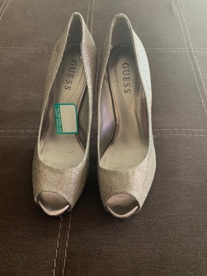 guess silver pumps