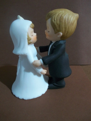 Vtg L0efton Porcelain Bisque Bride & Groom Cake Topper: EUC