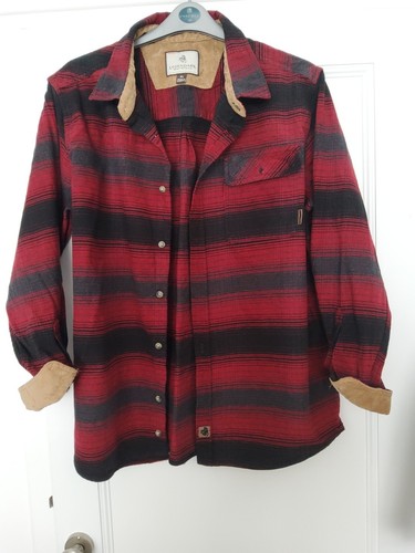 Legendary Whitetails Black & Red Flannel Shirt - X Large Cotton - Picture 6 of 7