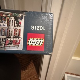 Lego Creator Expert  10218  PET SHOP New Sealed