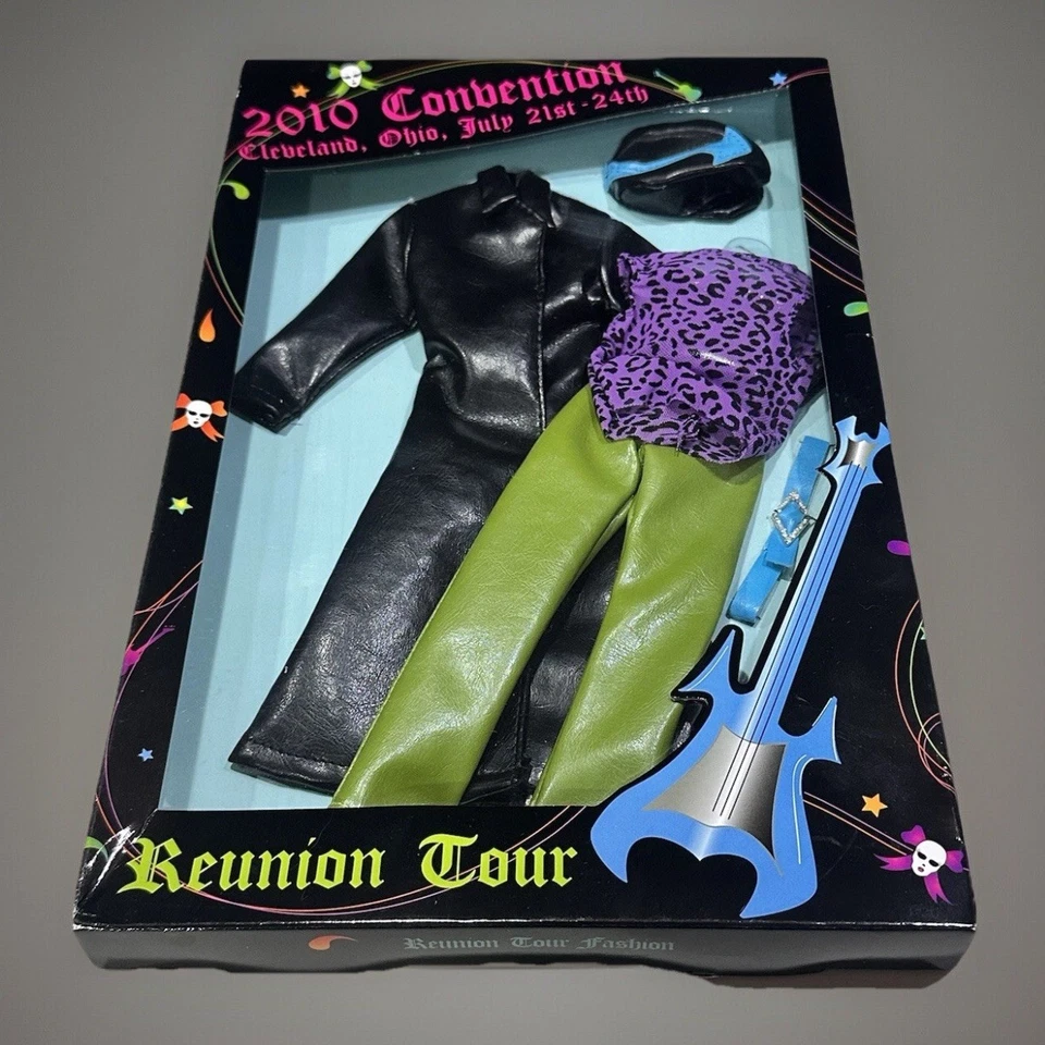 Rare Barbie & The Rockers Reunion Tour Fashion For Ken Dolls Mattel 🎸 - Image 2 of 4