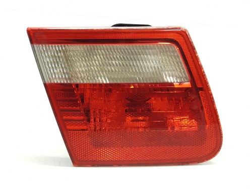 63218368759 / 8368759 MITTLERE RÜCKLEUCHTE / 2407652 FÜR BMW 3 TOURING E46 320