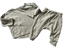 Quincy Mae Outfit Unisex Boys Girls 3-6 Months Light Green Stars Neutral Minimal