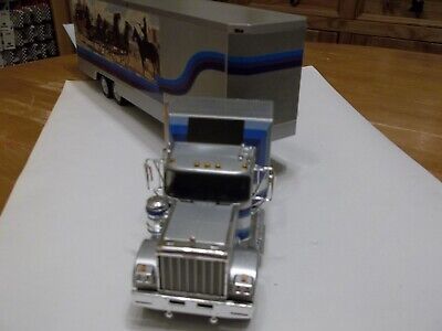 IXO TR079 - Smokey & Bandit 2 Truck - 1980 GMC + Custom IXO TR079 - Smokey & Bandit 2 Truck - 1980 GMC + Custom