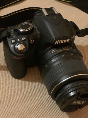 Nikon D D3100 14.2MP Digitalkamera - Schwarz (Kit mit AF-S DX VR 18-55mm and VR