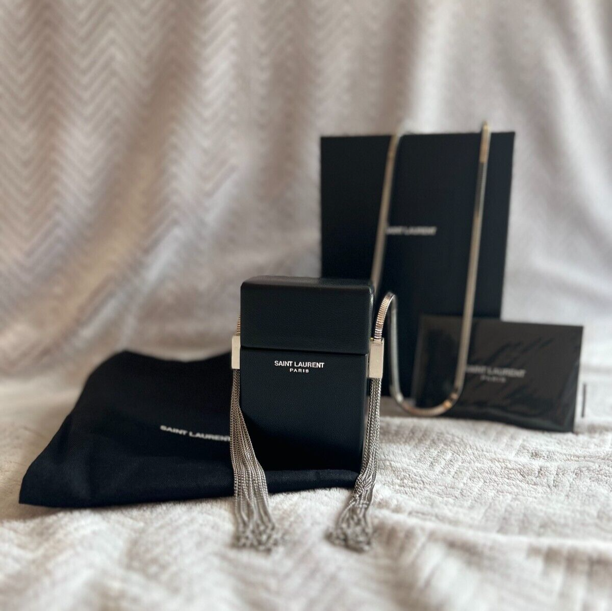 Saint Laurent Smoking Box Leather Minaudiere Nero Nuovo mai indossato originale