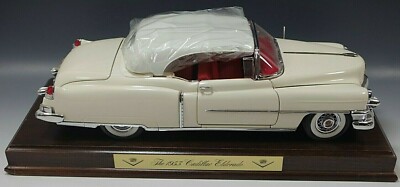 DANBURY MINT 1953 CADILLAC ELDORADO DIECAST RARE WITH STAND 1:16