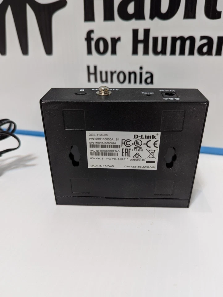 D-Link DGS-1100-05 B1 5-Port Gigabit Smart Managed Switch - Image 2 of 4