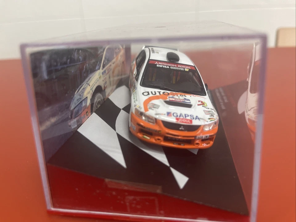 COCHE 1/43,ALTAYA. CAMPEONES ESPAÑOLES MITSUBISHI LANCER EVO IX R. CABANAS 2007 - Imagen 2 de 3