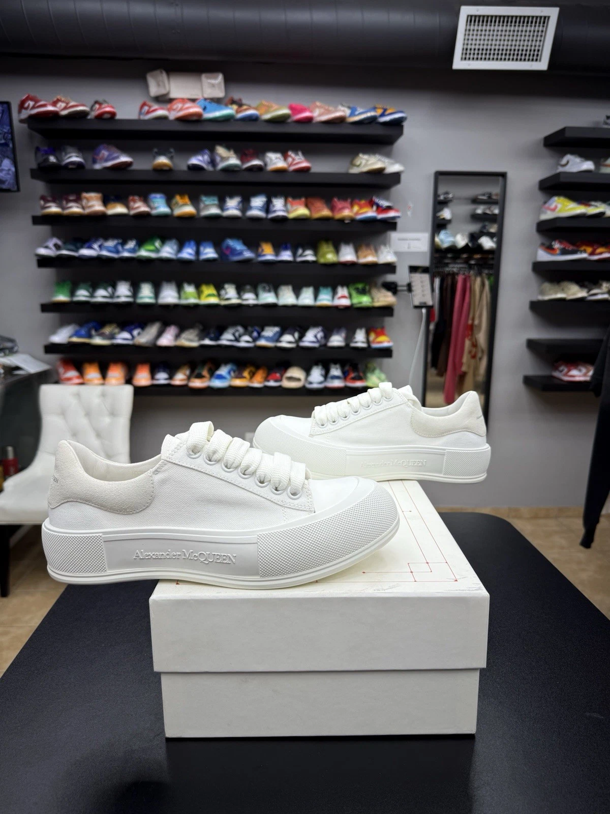 Alexander McQueen — ALEXANDER MCQUEEN White Deck Lace-Up Plimsoll White Sneaker Size 40 / 7 US NEW