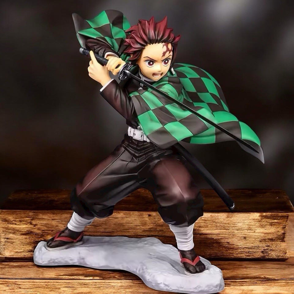 Statue Demon Slayer de Tanjiro Kamado 20cm figurine PVC manga Souffle de l'Eau
