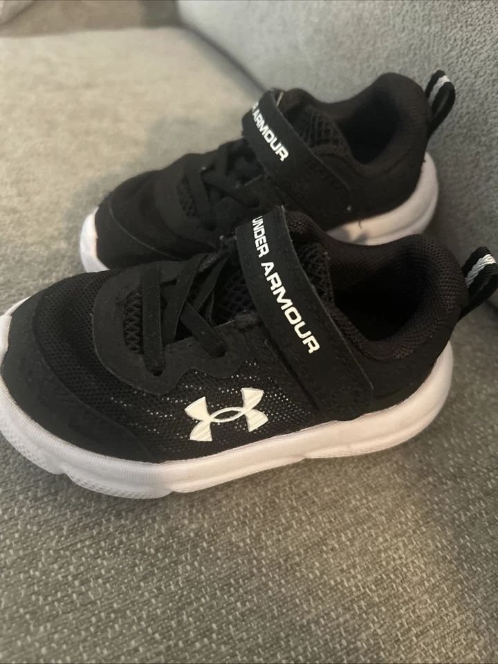 Zapatos Para Bebé Talla 6K Muy Cómodos Para Caminar Foto 2 de 4