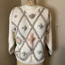 Huntington Ridge Vintage Sweater, Cream with Flowers Size Medium