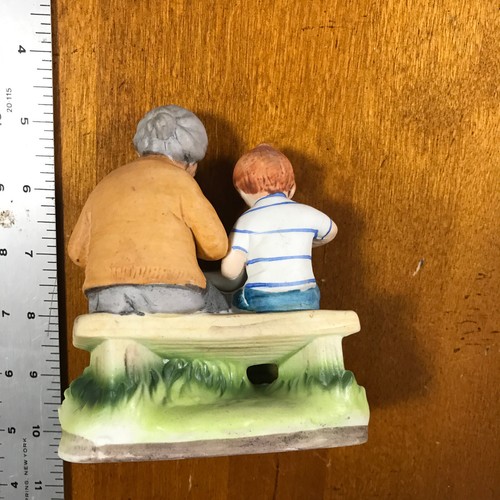 Vintage Lefton 7854 Handpainted Porcelain Figurine - Picture 6 of 7