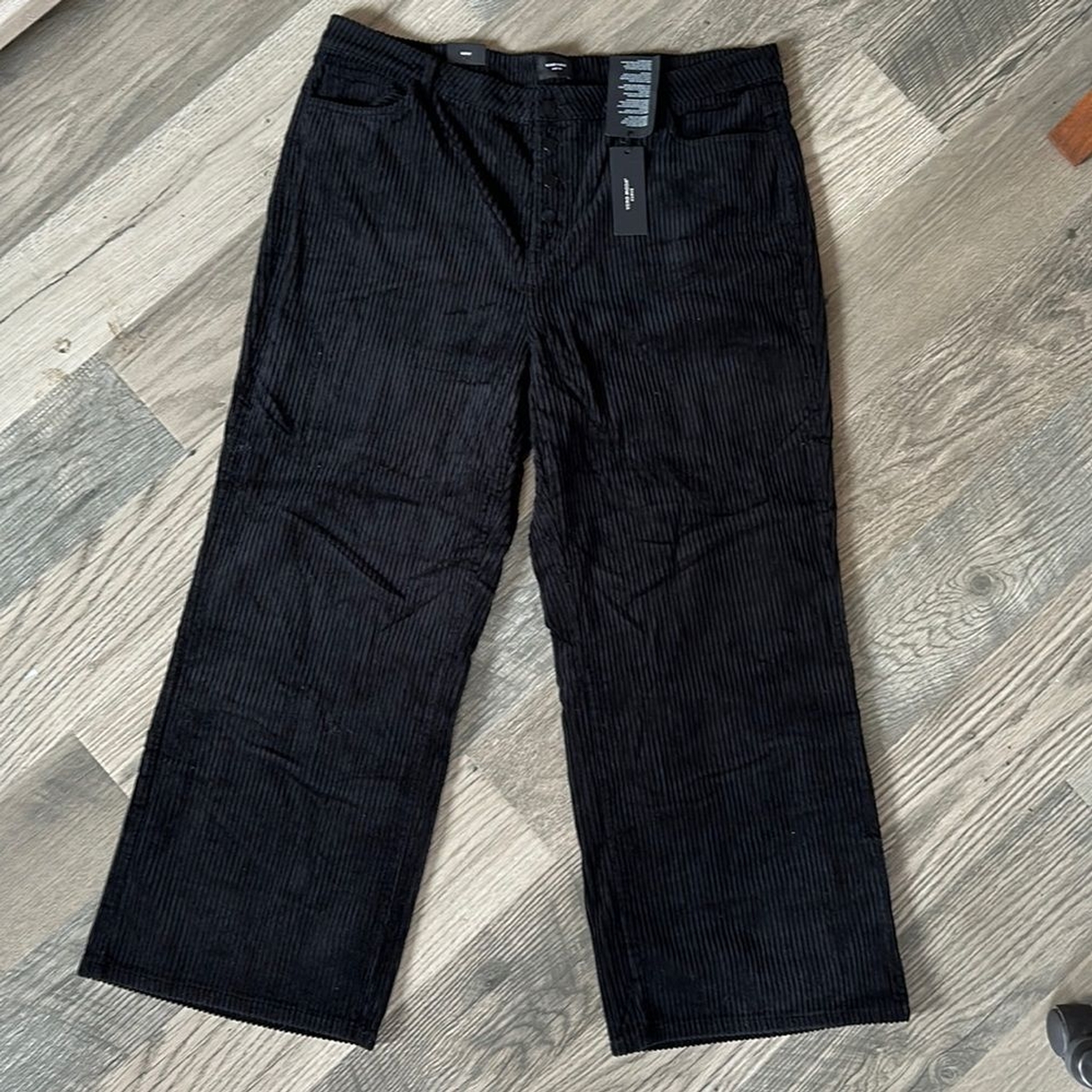Pantalones de pana Vero Moda curve nuevos con etiquetas Kathy pierna ancha tiro alto negro talla 20