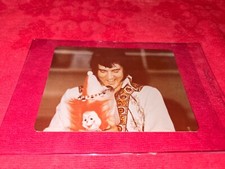 VINTAGE ELVIS PRESLEY COLOR SNAPSHOT PHOTOGRAPH ELVIS IN CONCERT