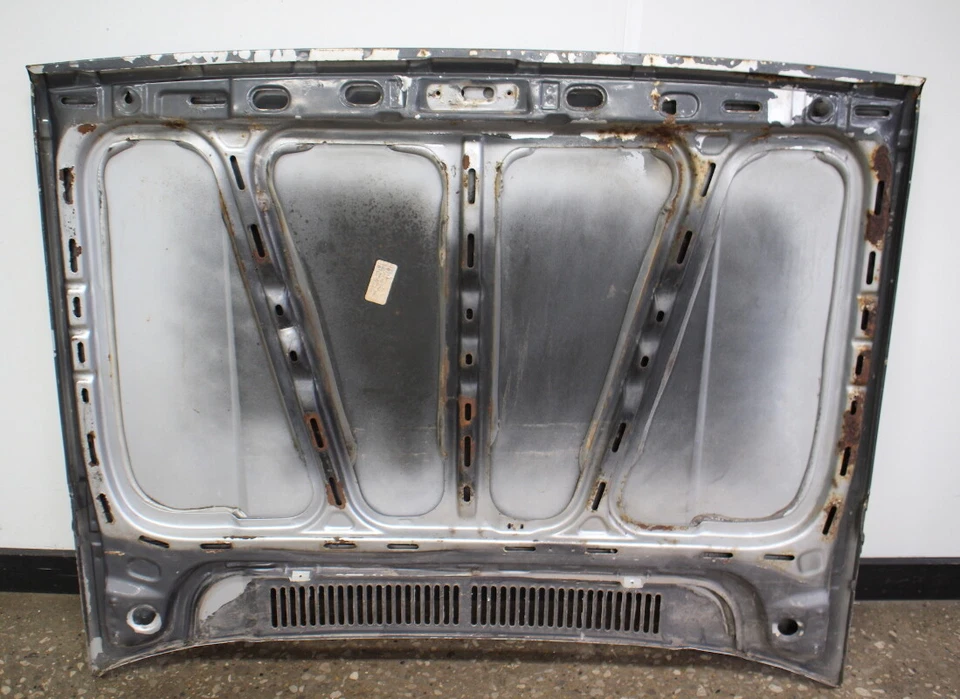 Capó 79-84 VW Rabbit GTI Caddy Jetta Cabriolet MK1 camioneta local - 175 823 031 E Foto 3 de 4